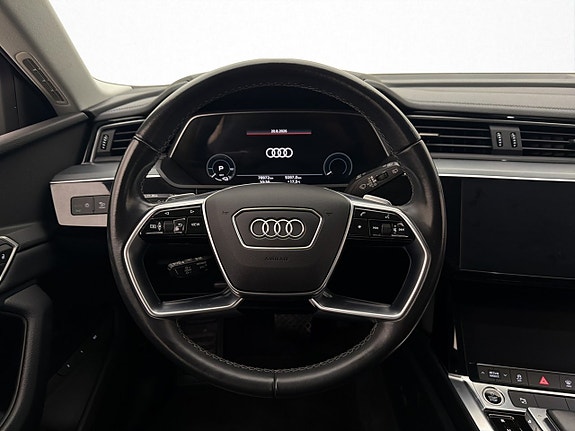 Audi Q8 17 of 30