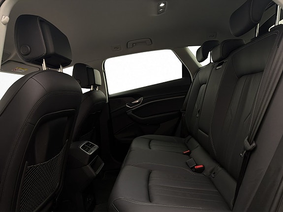 Audi Q8 27 of 30