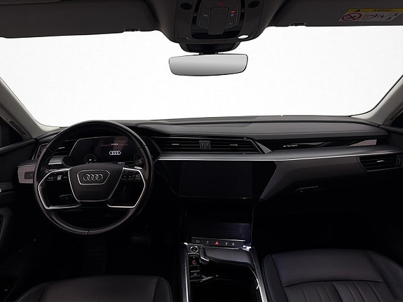 Audi Q8 16 of 30