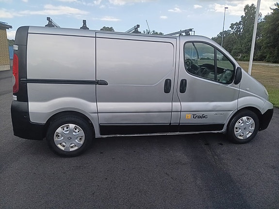 Renault Trafic 3 of 11