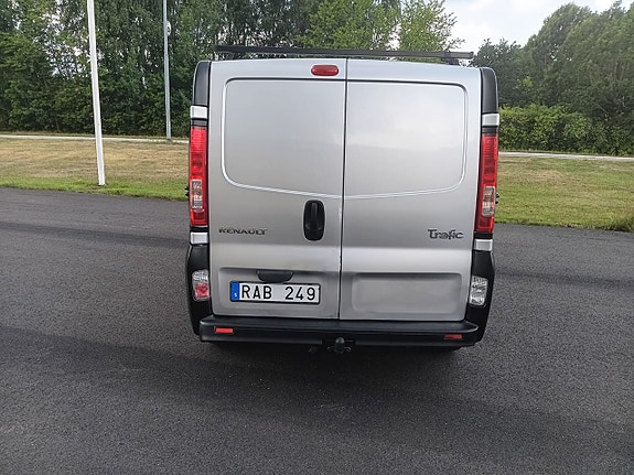 Renault Trafic 10 of 11