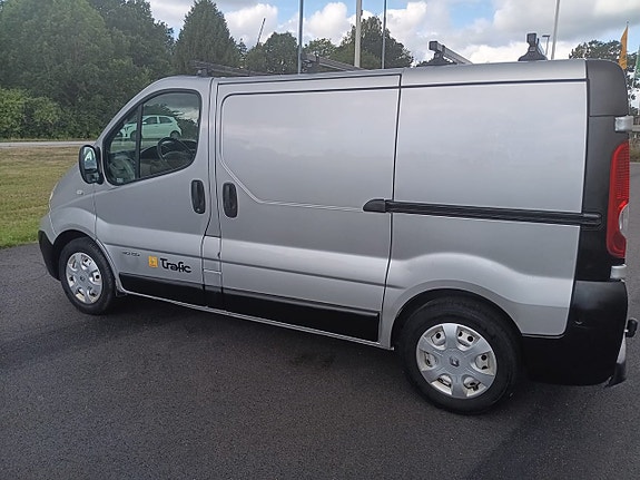 Renault Trafic 2 of 11