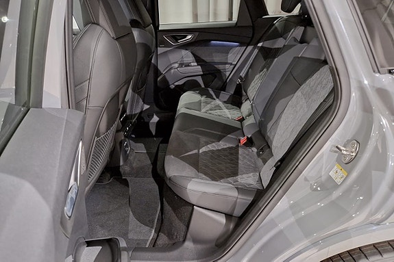 Audi Q4 e-tron 16 of 17