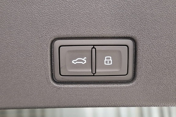Audi Q4 e-tron 7 of 17