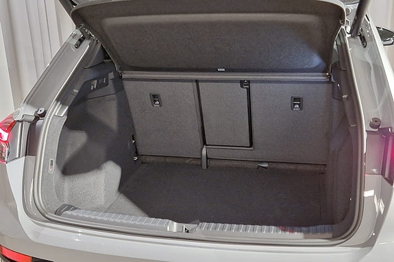 Audi Q4 e-tron 6 of 17