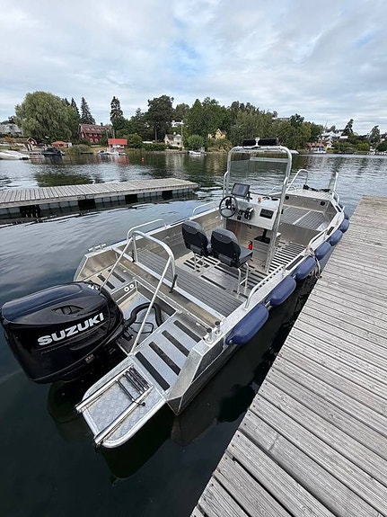 Karlgrenare Defender 6.7-Suzuki 115-25 -6 års garanti motor 9 of 9