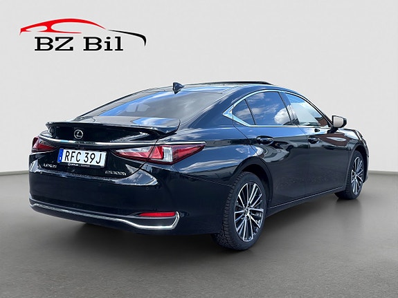 Lexus ES300h 4 of 12