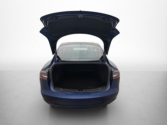 Tesla Model 3 27 of 27