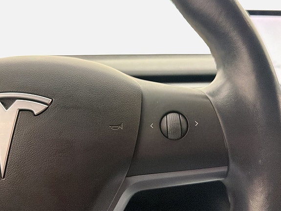 Tesla Model 3 18 of 27