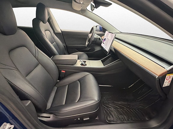 Tesla Model 3 13 of 27