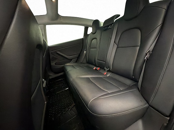 Tesla Model 3 15 of 27