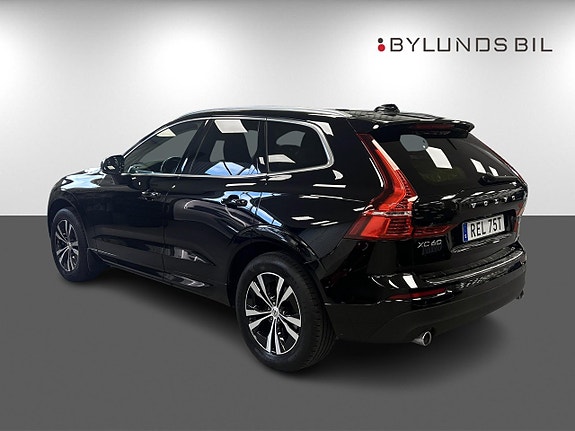 Volvo XC60 6 of 16