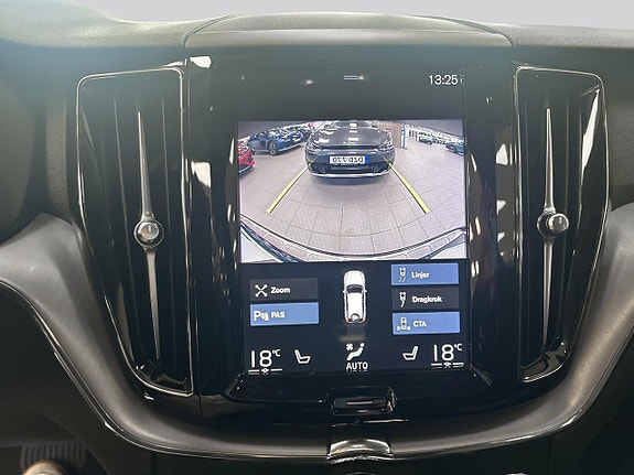 Volvo XC60 13 of 16