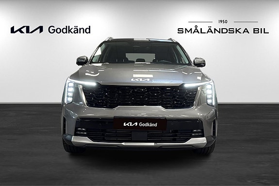 Kia Sorento 2 of 19