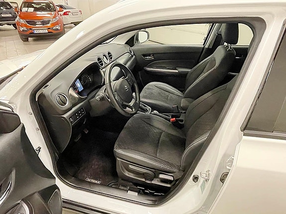 Suzuki Vitara 3 of 6