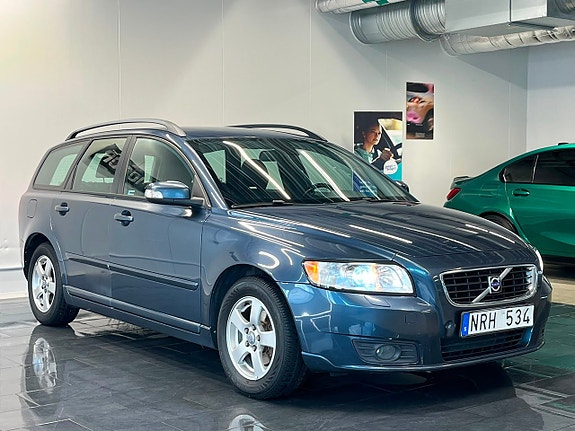 Volvo V50 4 of 24