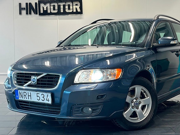 Volvo V50 2 of 24