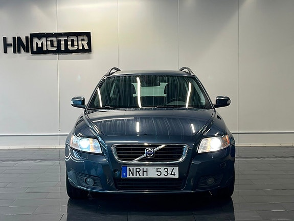 Volvo V50 3 of 24