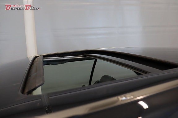 Mercedes-Benz E300 14 of 20