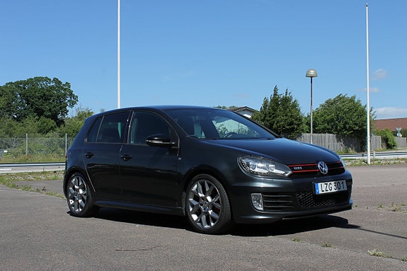 Volkswagen Golf I 2 of 10