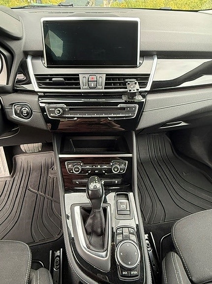 BMW 220d 14 of 15