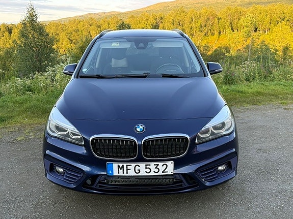 BMW 220d 5 of 15