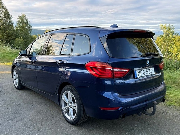 BMW 220d 3 of 15