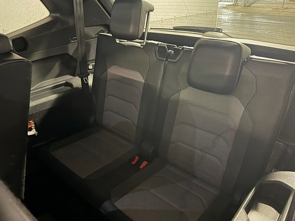 Volkswagen Tiguan Allspace 14 of 21