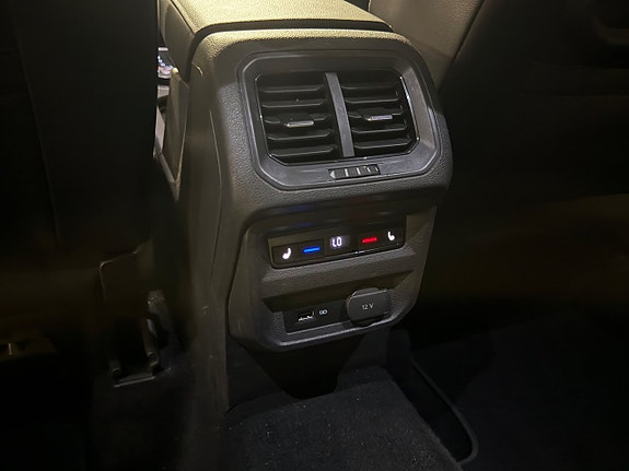 Volkswagen Tiguan Allspace 15 of 21