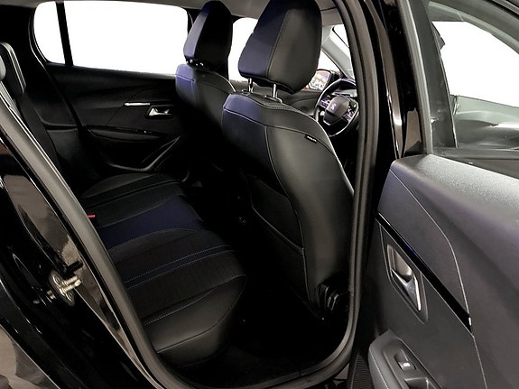 Peugeot 208 11 of 14