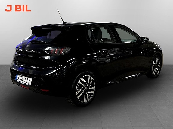 Peugeot 208 2 of 14
