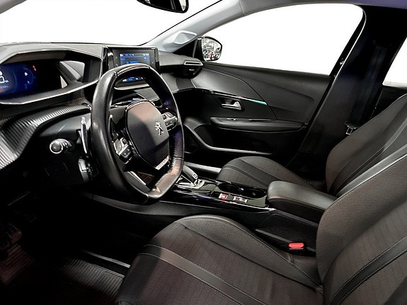 Peugeot 208 4 of 14