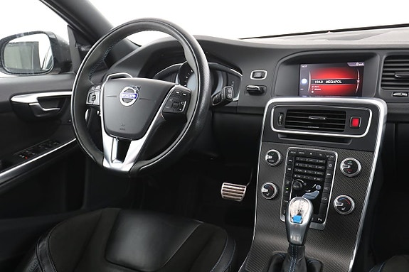 Volvo V60 14 of 30