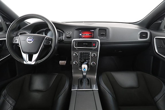 Volvo V60 13 of 30