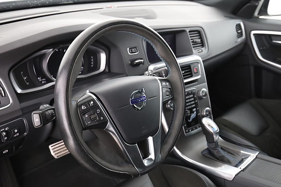 Volvo V60 12 of 30