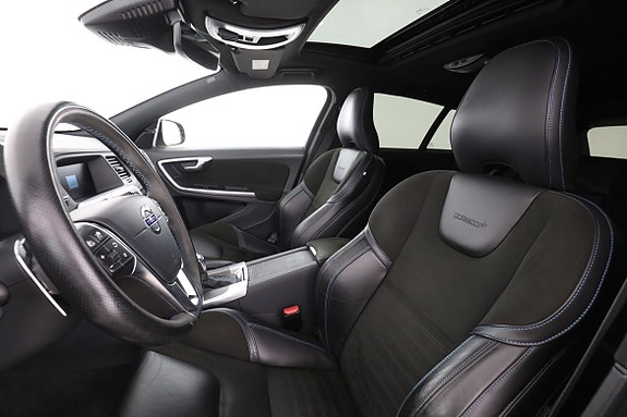 Volvo V60 11 of 30