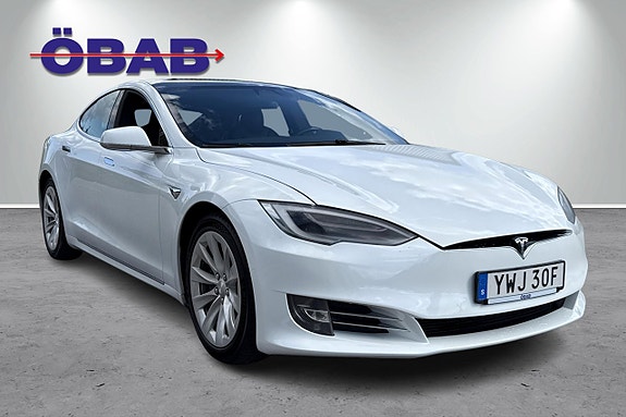 Tesla Model S 3 of 12