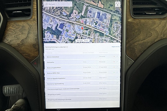 Tesla Model S 12 of 12