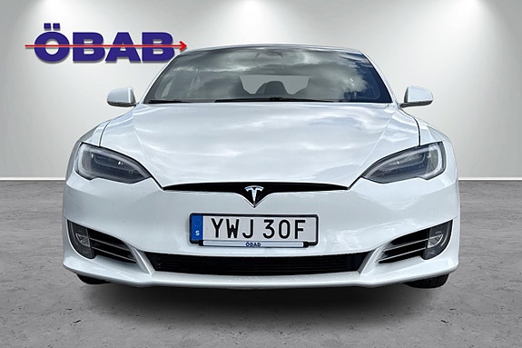 Tesla Model S 2 of 12