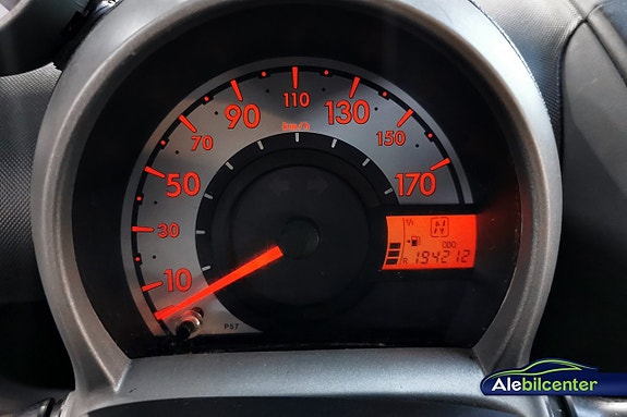 Toyota Aygo 8 of 11