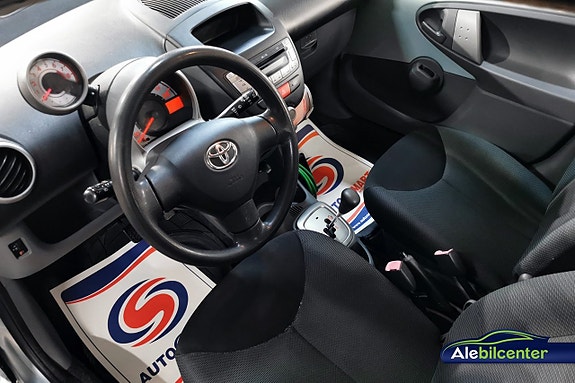 Toyota Aygo 7 of 11