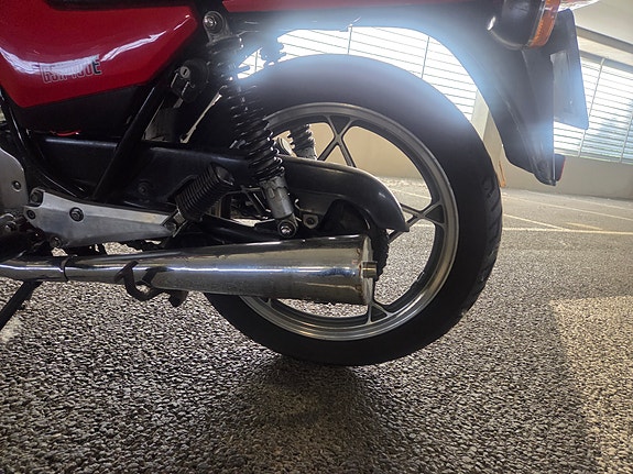 Suzuki GSX 400 E 7 of 10