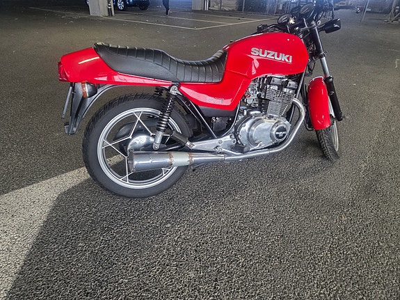 Suzuki GSX 400 E 3 of 10