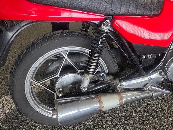 Suzuki GSX 400 E 8 of 10