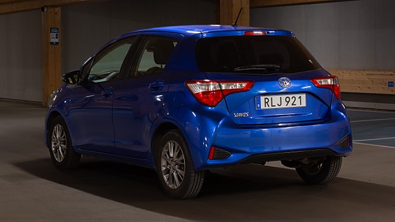 Toyota Yaris 3 of 14