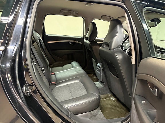 Volvo V70 9 of 9
