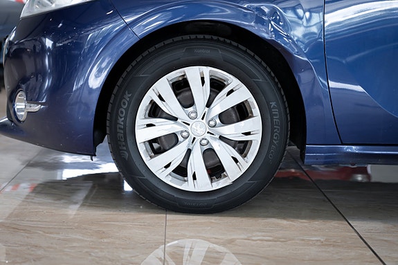 Peugeot 208 5 of 30