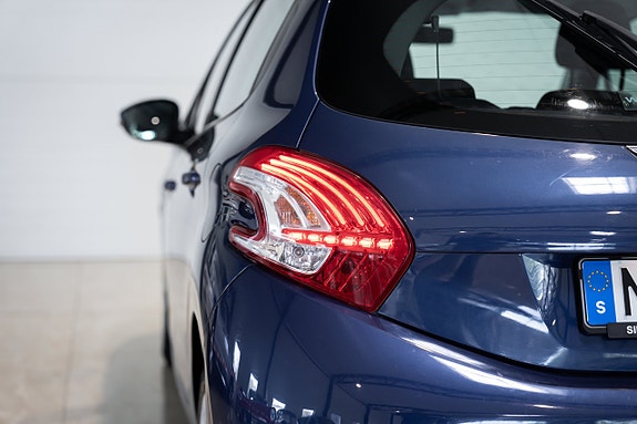 Peugeot 208 16 of 30