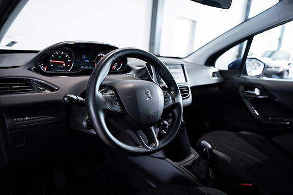 Peugeot 208 17 of 30