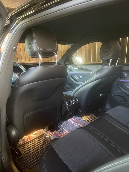 Mercedes-Benz E220 d 7 of 8